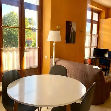 T2 Avec Terrasse Vue Hautacam Dans Villa Historique 
